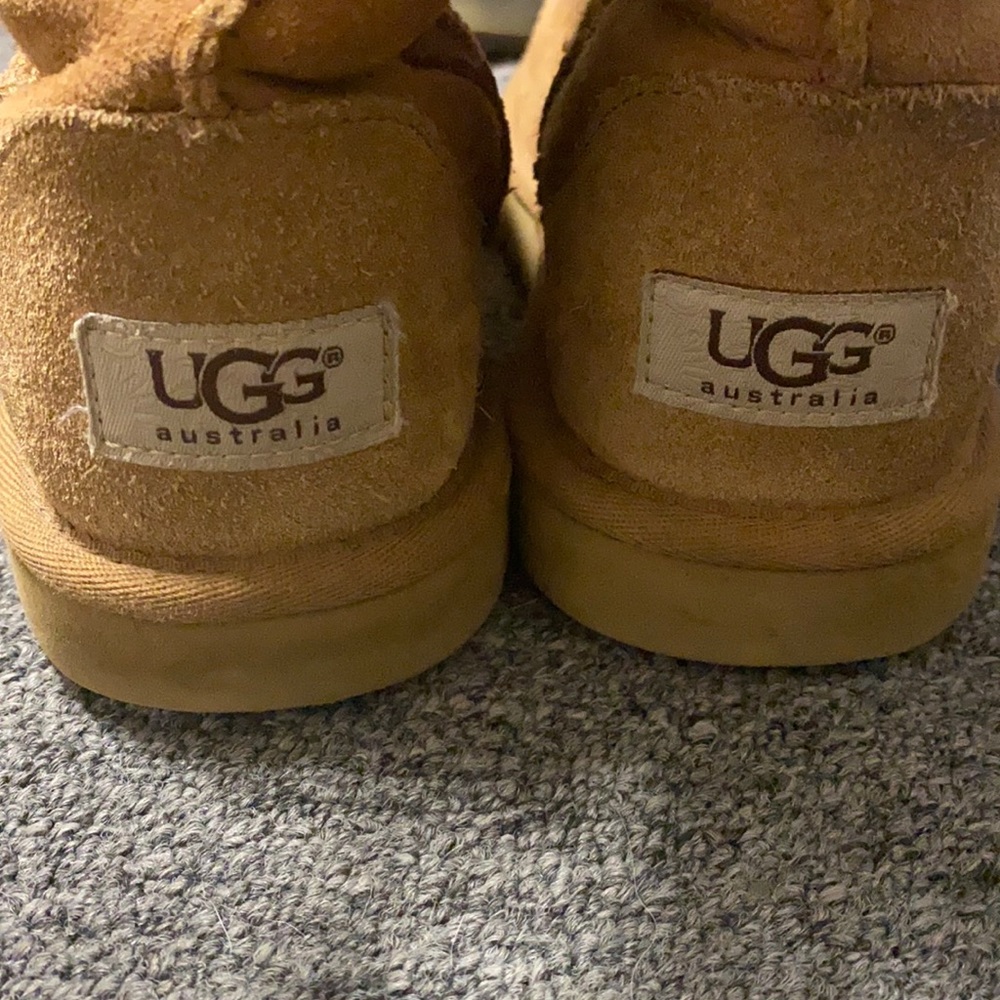 Size 3 (kids). Original Brown UGG